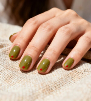 Лаконичный тренд весны: почему olive nails разделили модный мир