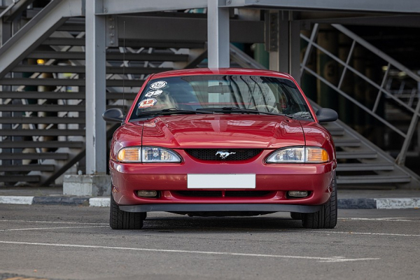 «Молотковый» разворот и по две пары амортизаторов на мост: опыт владения Ford Mustang IV «Молотковый» разворот и по две пары амортизаторов на мост: опыт владения Ford Mustang IV