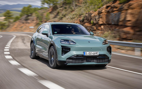 Под звук фена для волос. Первый тест нового Porsche Cayenne Turbo
Под звук фена для волос. Первый тест нового Porsche Cayenne Turbo