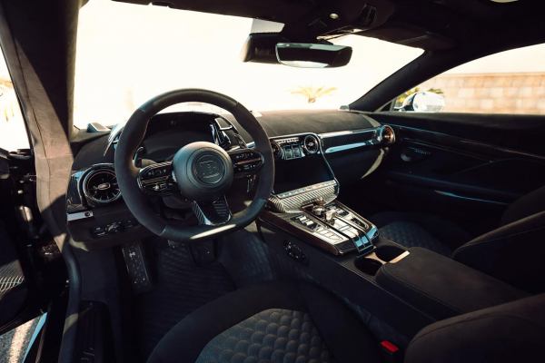 Brabus создал 1000-сильный гиперкар. Он тормозит спойлером
Brabus создал 1000-сильный гиперкар. Он тормозит спойлером