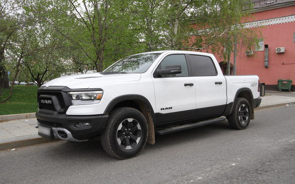 
            Не путайте. Cравнили бензиновый и дизельный Foton Tunland V9 с Ram 1500
        