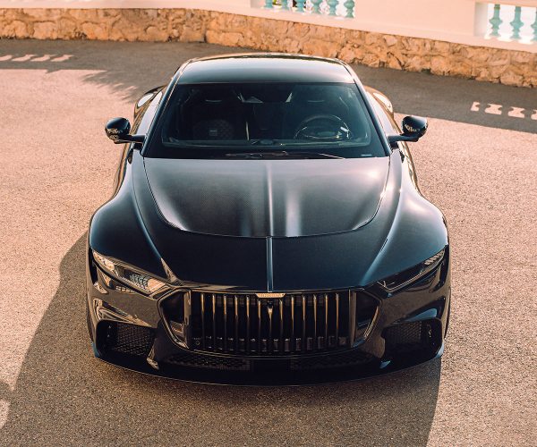 Brabus создал 1000-сильный гиперкар. Он тормозит спойлером
Brabus создал 1000-сильный гиперкар. Он тормозит спойлером