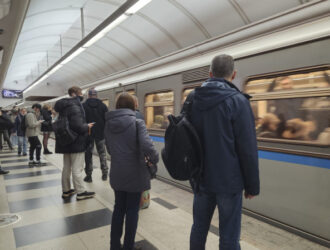 Женщину, толкнувшую подростка под поезд метро, признали невменяемой