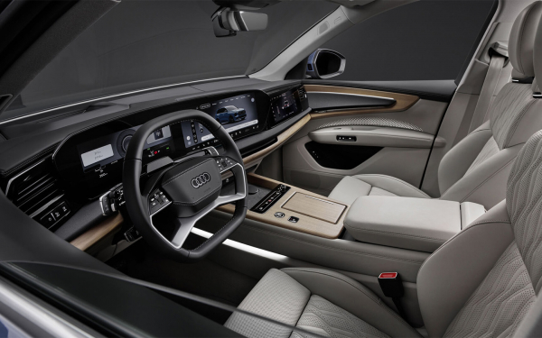 Представлен Audi Q7 нового поколения. Он запоминает места для парковки
Представлен Audi Q7 нового поколения. Он запоминает места для парковки