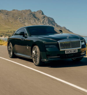 Rolls-Royce показал обновленный Spectre с 16-километровым клубком нитей