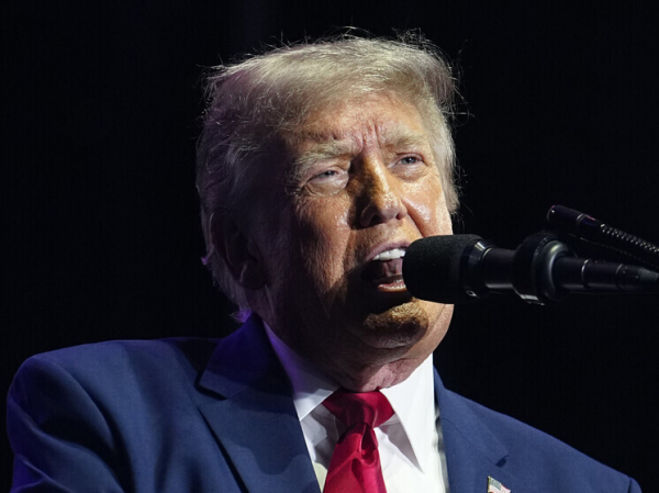 Республиканский сенатор сцепился с Трампом на ланче