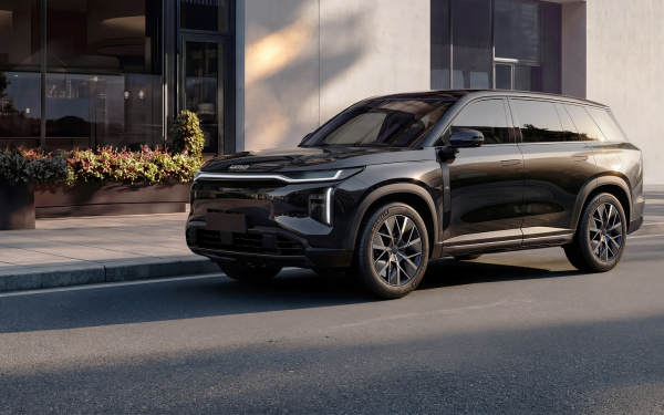 
            Старт продаж Volga, новый Audi Q7 и магниты на номерах. Итоги недели
        