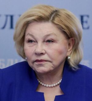 «Жаль, что епископ Питирим не знает, что театр зарождался в том числе и в церкви», — депутат, актриса Елена Драпеко
