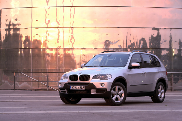 Новый BMW X5 привезут в Россию с повышенной на ₽3 млн ценой
Новый BMW X5 привезут в Россию с повышенной на ₽3 млн ценой