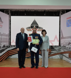 Александр Дрозденко поздравил выпускников первого потока программы «Герои Команды 47»