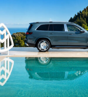 Он наклоняется в поворотах и массирует ноги. Что умеет новый Maybach GLS