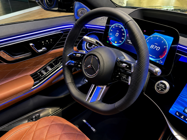 Он общается с другими авто. Обзор первого в России Mercedes S-Class 2026
Он общается с другими авто. Обзор первого в России Mercedes S-Class 2026
