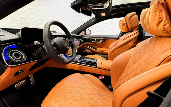 Он общается с другими авто. Обзор первого в России Mercedes S-Class 2026
Он общается с другими авто. Обзор первого в России Mercedes S-Class 2026
