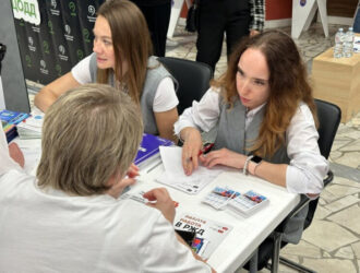 Как студенту найти работу летом и не прогадать: универсальные вакансии могут быть с подвохом