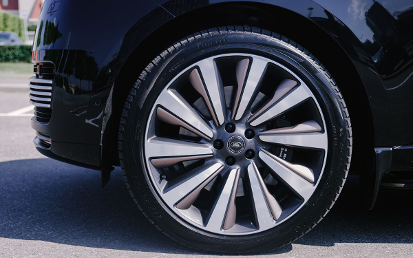 Maybach, не завидуй! Тест самого роскошного и дорогого Range Rover SV
Maybach, не завидуй! Тест самого роскошного и дорогого Range Rover SV