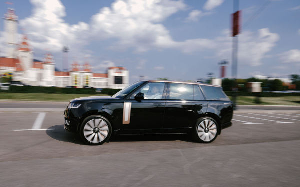 Maybach, не завидуй! Тест самого роскошного и дорогого Range Rover SV
Maybach, не завидуй! Тест самого роскошного и дорогого Range Rover SV