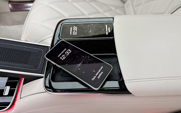 Дворецкий в придачу к машине. Первое знакомство с новым Maybach S-Class
Дворецкий в придачу к машине. Первое знакомство с новым Maybach S-Class