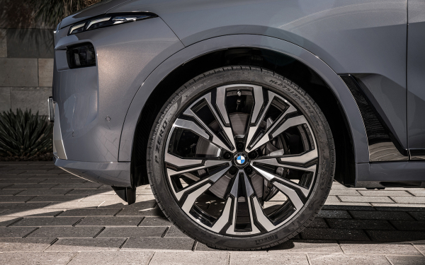 Новый Audi Q9 против Mercedes-Benz GLS и BMW X7. Сравнение, мнения и цены
Новый Audi Q9 против Mercedes-Benz GLS и BMW X7. Сравнение, мнения и цены