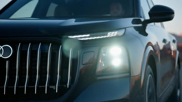 Он откроет дверь по телефону. Audi представил флагманский кроссовер Q9
Он откроет дверь по телефону. Audi представил флагманский кроссовер Q9