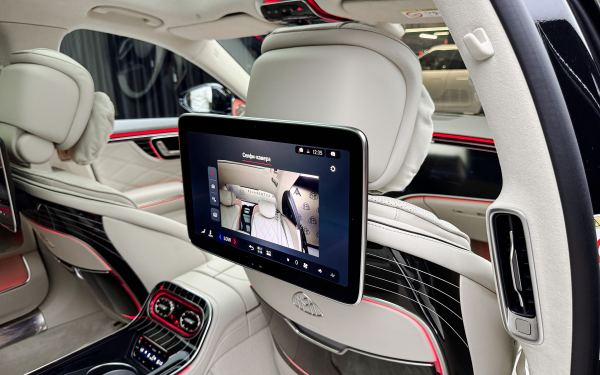 Дворецкий в придачу к машине. Первое знакомство с новым Maybach S-Class
Дворецкий в придачу к машине. Первое знакомство с новым Maybach S-Class