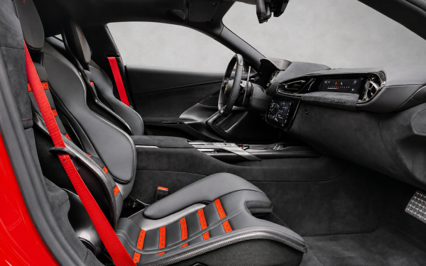 
            Зумеры и 12Cilindri. Обзор последнего суперкара Ferrari старой школы
        