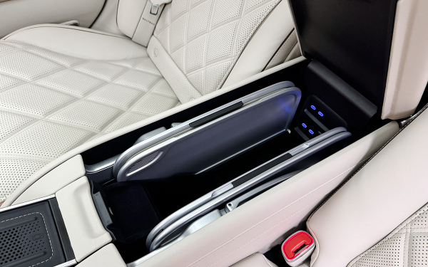 Дворецкий в придачу к машине. Первое знакомство с новым Maybach S-Class
Дворецкий в придачу к машине. Первое знакомство с новым Maybach S-Class