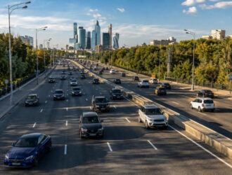 7 премьер, рекорд продаж EV и топ неубиваемых SUV в России. Итоги недели