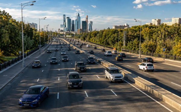 
            7 премьер, рекорд продаж EV и топ неубиваемых SUV в России. Итоги недели
        