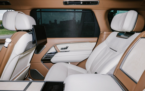 Maybach, не завидуй! Тест самого роскошного и дорогого Range Rover SV
Maybach, не завидуй! Тест самого роскошного и дорогого Range Rover SV