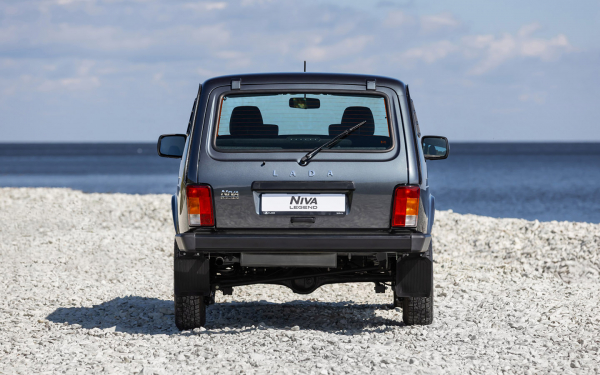 Она пережила 350 изменений. Первый тест Lada Niva Legend c мотором 1,8 л
Она пережила 350 изменений. Первый тест Lada Niva Legend c мотором 1,8 л