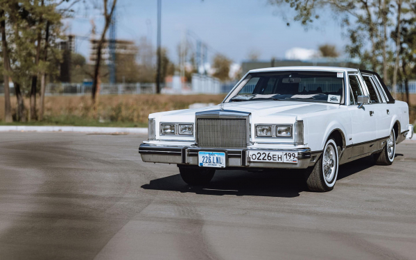 «У меня и у Майкла Джексона». Обзор того самого Lincoln из «Бригады»
«У меня и у Майкла Джексона». Обзор того самого Lincoln из «Бригады»