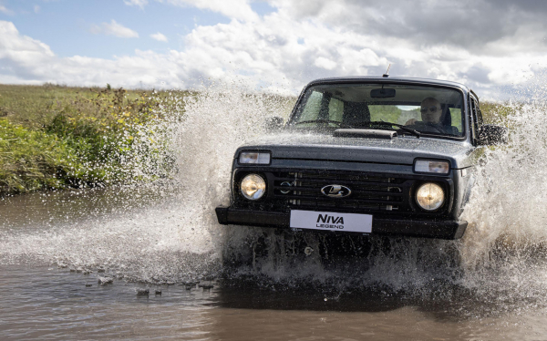 Она пережила 350 изменений. Первый тест Lada Niva Legend c мотором 1,8 л
Она пережила 350 изменений. Первый тест Lada Niva Legend c мотором 1,8 л