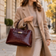 Шесть приемов Bottega Veneta которые меняют привычный гардероб