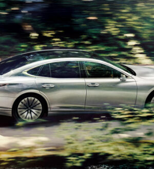 Обновленный Lexus LS больше не заваливается в поворотах. Список изменений