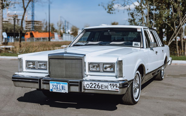 «У меня и у Майкла Джексона». Обзор того самого Lincoln из «Бригады»
«У меня и у Майкла Джексона». Обзор того самого Lincoln из «Бригады»