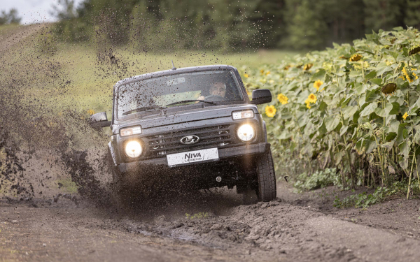 Она пережила 350 изменений. Первый тест Lada Niva Legend c мотором 1,8 л
Она пережила 350 изменений. Первый тест Lada Niva Legend c мотором 1,8 л