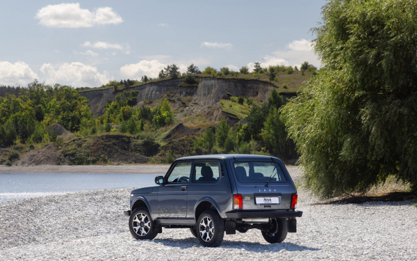 Она пережила 350 изменений. Первый тест Lada Niva Legend c мотором 1,8 л
Она пережила 350 изменений. Первый тест Lada Niva Legend c мотором 1,8 л