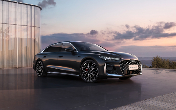 
            Успеть до нового утильсбора. В Россию привезут новые BMW, Audi и Mercedes
        