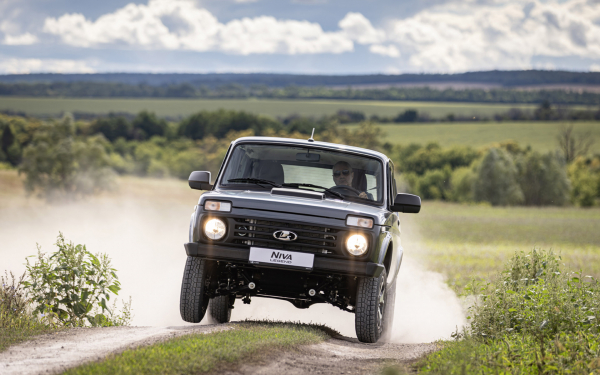 Она пережила 350 изменений. Первый тест Lada Niva Legend c мотором 1,8 л
Она пережила 350 изменений. Первый тест Lada Niva Legend c мотором 1,8 л