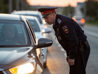 Шины с нарушениями могут привести водителей к штрафу осенью