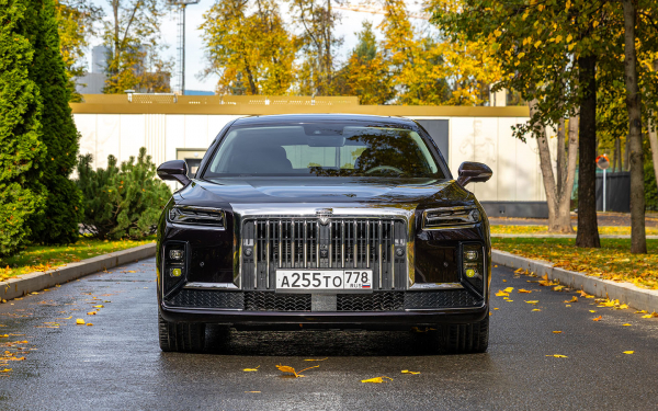 Уже не Hongqi, но еще не Aurus. Первый тест российского седана Senat 900
Уже не Hongqi, но еще не Aurus. Первый тест российского седана Senat 900