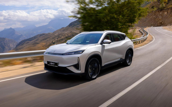
            Подорожание ОСАГО, новинки от Geely и скандальный Jaguar. Итоги недели
        