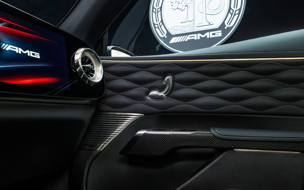 AMG представил кроссовер GT с персональным тренером и искусственным V8
AMG представил кроссовер GT с персональным тренером и искусственным V8