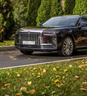Уже не Hongqi, но еще не Aurus. Первый тест российского седана Senat 900