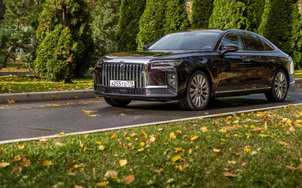 Уже не Hongqi, но еще не Aurus. Первый тест российского седана Senat 900
Уже не Hongqi, но еще не Aurus. Первый тест российского седана Senat 900