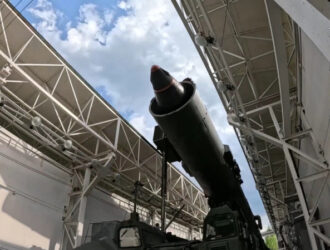 Ядерный щит над Калининградом: экс-посланник рассказал, почему НАТО предупредили