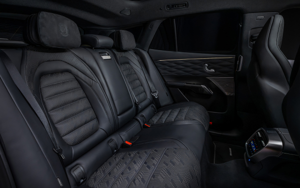 AMG представил кроссовер GT с персональным тренером и искусственным V8
AMG представил кроссовер GT с персональным тренером и искусственным V8