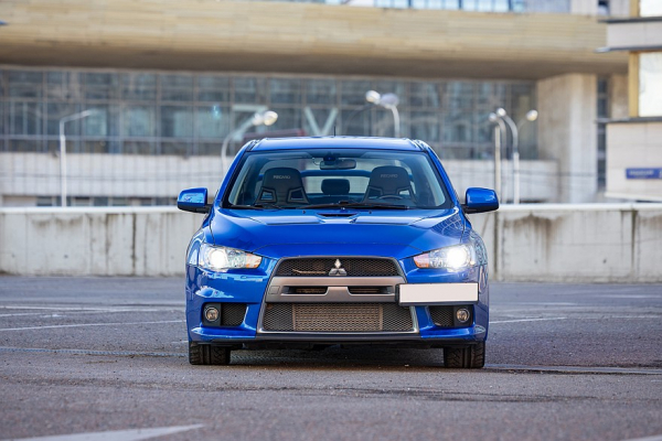 Последний из Эволюшн: опыт владения Mitsubishi Lancer Evolution X Последний из Эволюшн: опыт владения Mitsubishi Lancer Evolution X